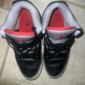 Jordan 3 black cement size 9